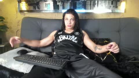 independent model online show from 05.15.26