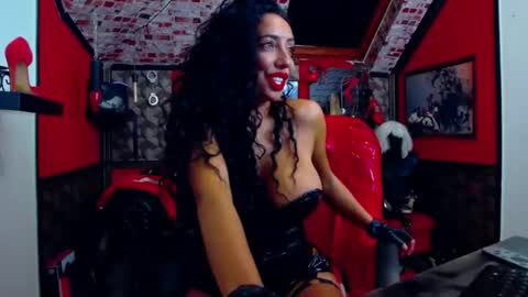 Snapshot of belatrixdomme chatting on 04.01.26 BelatrixDomme online show from 04.01.26