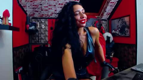 Snapshot of belatrixdomme chatting on 04.24.26 BelatrixDomme online show from 04.24.26