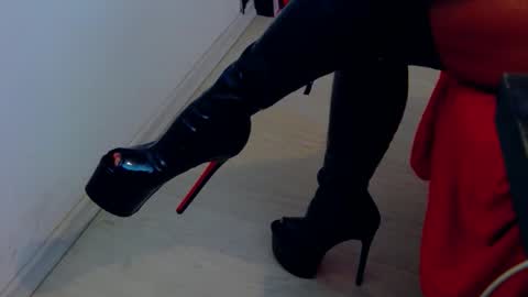 Snapshot of belatrixdomme chatting on 05.16.26 BelatrixDomme online show from 05.16.26