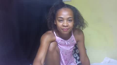 Snapshot of bella193999 chatting on 01.28.25 bella193999 online show from 01.28.25