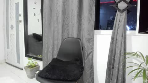 Snapshot of bella_38 chatting on 02.07.25 isabella online show from 02.07.25