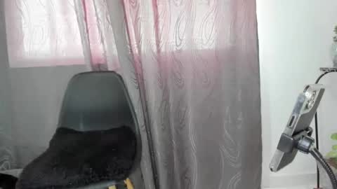 Snapshot of bella_38 chatting on 02.13.25 isabella online show from 02.13.25