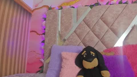 Melanie  online show from 02.28.26