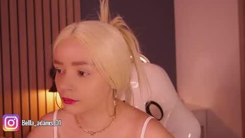 Snapshot of bella_adams_ chatting on 06.29.26 isabella online show from 06.29.26