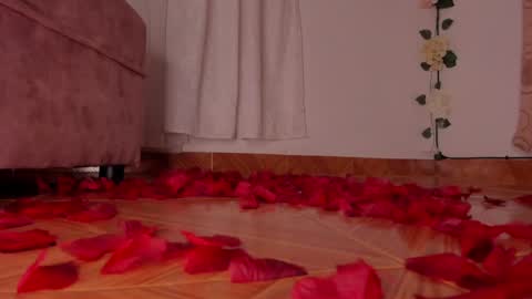 Dessi  online show from 02.08.25