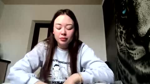 Hanna here Welcome  online show from 03.18.26