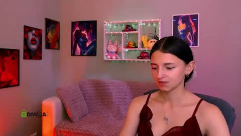 Snapshot of bella_dorn chatting on 06.16.26 Bella online show from 06.16.26