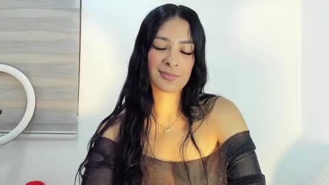 Laura online show from 04.15.26