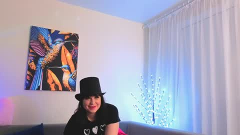 Bella online show from 04.30.26