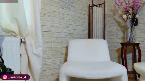 bella_posh online show from 02.08.26