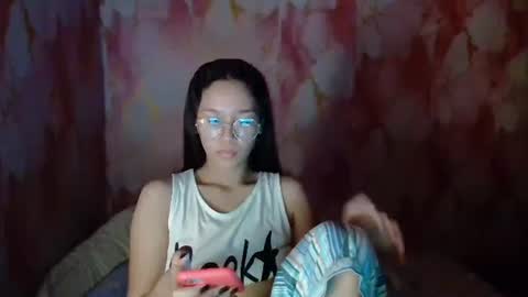 Snapshot of bella_saero chatting on 05.09.26 bella online show from 05.09.26