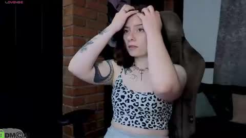 Bella Stink online show from 07.05.26