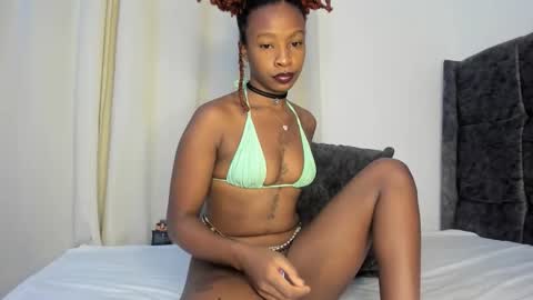 Bella sweetpea online show from 11.19.25