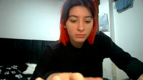 Snapshot of bella_thorne1999 chatting on 06.18.26 bella_thorne1999 online show from 06.18.26
