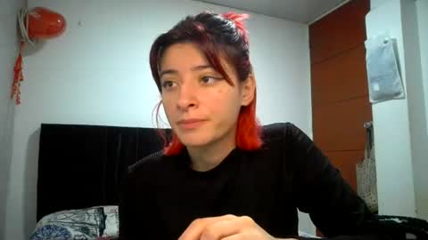 Snapshot of bella_thorne1999 chatting on 06.19.26 bella_thorne1999 online show from 06.19.26