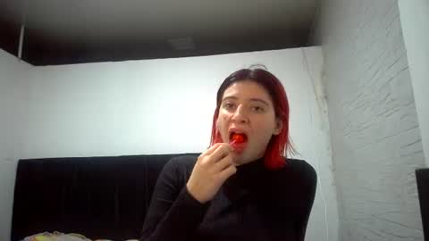 Snapshot of bella_thorne1999 chatting on 07.04.26 bella_thorne1999 online show from 07.04.26