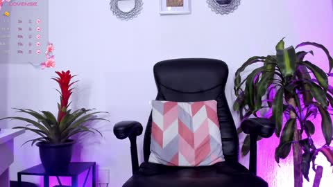 Bella online show from 01.25.25