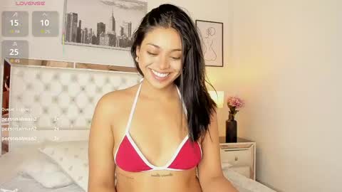 Snapshot of bellaa__jones chatting on 05.05.26 Bella online show from 05.05.26