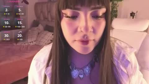 Bella  online show from 12.22.25