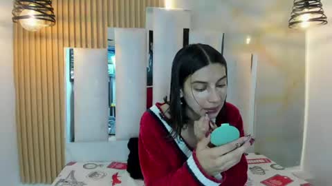bella and vesta online show from 07.20.26