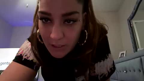 Snapshot of bellabeanz chatting on 05.28.26 Roxy Rain online show from 05.28.26