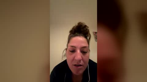 Snapshot of bellabeanz chatting on 07.22.26 Roxy Rain online show from 07.22.26
