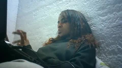 Snapshot of bellabeltra chatting on 12.07.24 Bella online show from 12.07.24