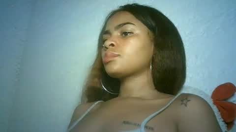 Snapshot of bellabeltra chatting on 12.10.24 Bella online show from 12.10.24