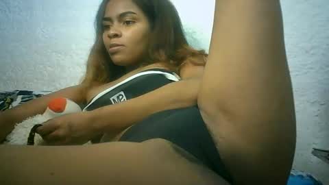 Snapshot of bellabeltra chatting on 12.24.24 Bella online show from 12.24.24