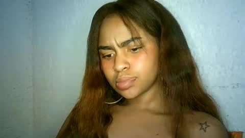 Snapshot of bellabeltra chatting on 12.29.24 Bella online show from 12.29.24