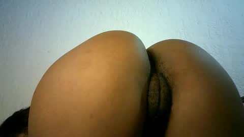 Snapshot of bellabeltra chatting on 01.10.25 Bella online show from 01.10.25