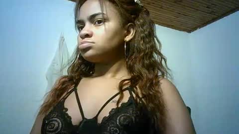 Snapshot of bellabeltra chatting on 01.24.25 Bella online show from 01.24.25