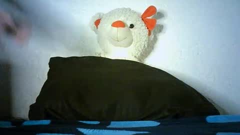 Snapshot of bellabeltra chatting on 01.25.25 Bella online show from 01.25.25