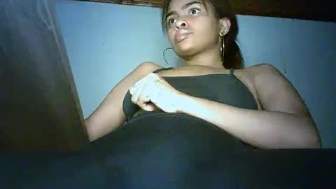 Snapshot of bellabeltra chatting on 02.24.25 Bella online show from 02.24.25