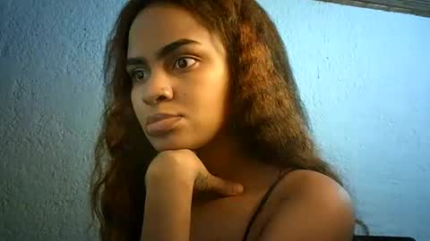 Snapshot of bellabeltra chatting on 02.27.25 Bella online show from 02.27.25