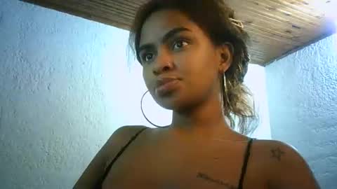 Snapshot of bellabeltra chatting on 03.03.25 Bella online show from 03.03.25