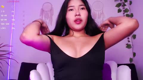 Snapshot of bellabills chatting on 02.11.25 Bella online show from 02.11.25