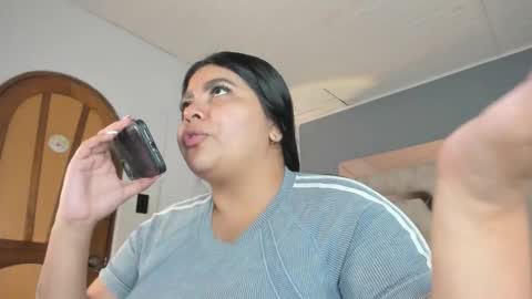 Snapshot of bellaboobs_ chatting on 02.26.26 bellaboobs_ online show from 02.26.26