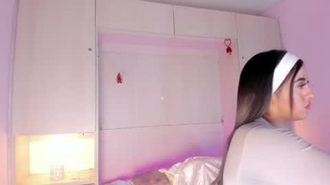 Snapshot of bellabroocks chatting on 04.30.26 Bella online show from 04.30.26