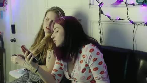 Snapshot of bellabutterflyy chatting on 01.22.25 BellaButterflyy online show from 01.22.25