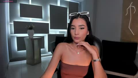 Snapshot of bellacarteer_ chatting on 10.14.25 Bella C online show from 10.14.25