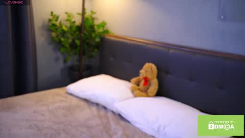 Bella I took a vacation and Ill be back on December 18th So dont lose me To keep in touch I have a TG -  you can find below online show from 03.10.25