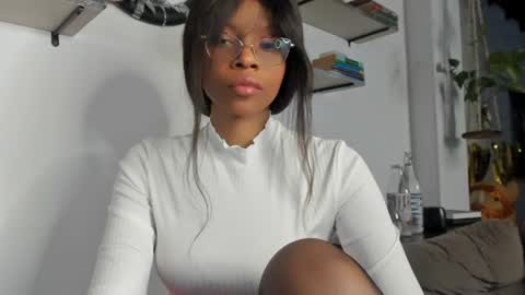 Snapshot of bellahproudly chatting on 05.21.26 Bellah online show from 05.21.26