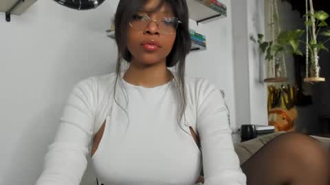 Snapshot of bellahproudly chatting on 05.27.26 Bellah online show from 05.27.26