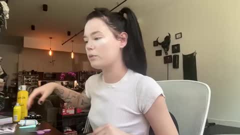 Vivi Vicious online show from 04.14.26