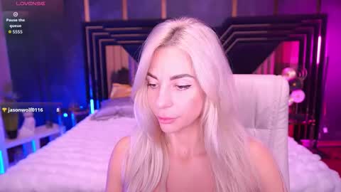 Bella online show from 11.30.25