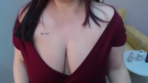 Bella online show from 12.15.25