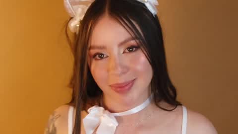 Snapshot of bellawoods_ chatting on 05.11.26 laukyubey online show from 05.11.26