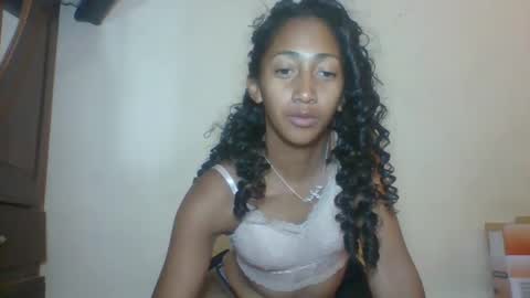 belle_annah online show from 05.10.26